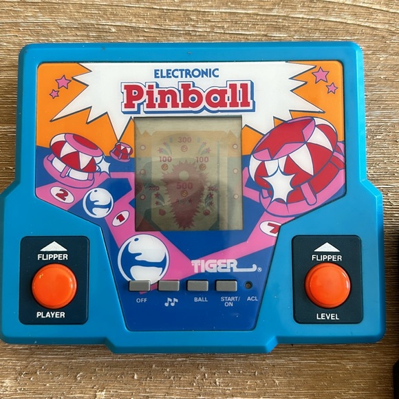 1980’s Tiger Handheld Games Lot of Two - Picture 4 of 5